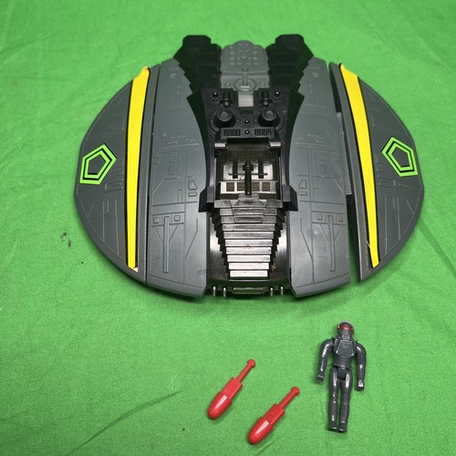 Vintage 1978 cylon raider - cylon,